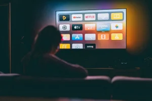 Jak włączyć telewizor bez pilota?