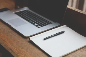 specjalista od naprawy komputerów i laptopów