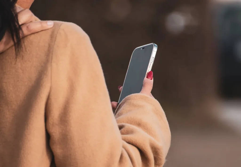 Jaki smartfon dla seniora wybrać